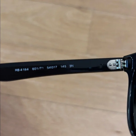 Ray-Ban RB4184 Trendy Classic Wayfarer Sunglasses Black Brown Tan Case 51aSSuOSxaL._AC_SY350_QL65_.jpg main image 2